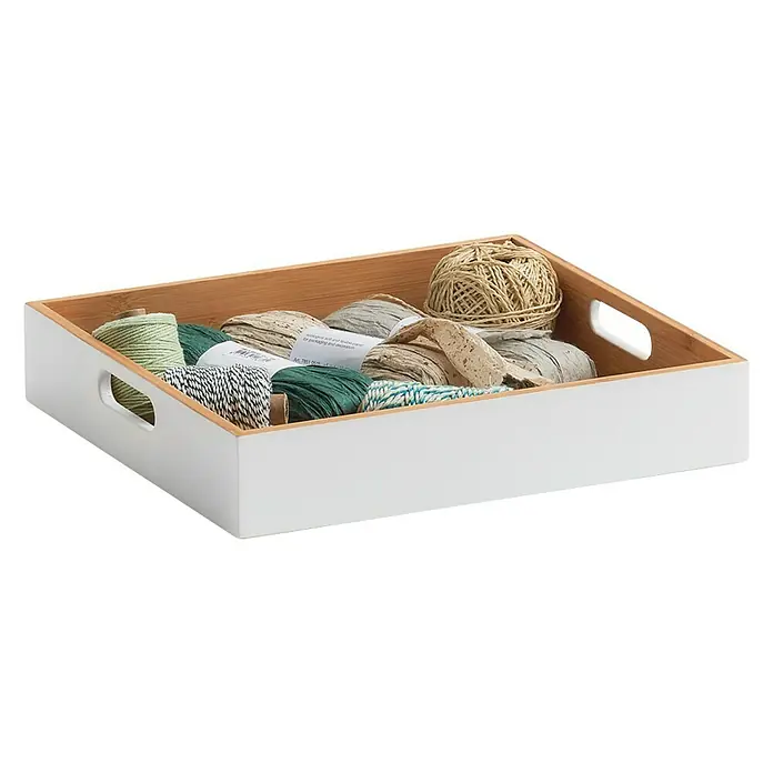 Zeller Present Holzkiste - L x B x H: 30 x 27 x 6 cm, Weiß, Holz - Holztablett mit verschiedenen Garnknäueln in Grün-, Beige- und Brauntönen, ideal zur Aufbewahrung von Bastelmaterial.
