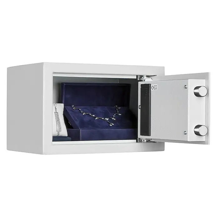 Format Möbeltresor TIGER S - L x B x H: 220 x 310 x 200 mm, Elektronisches Zahlenschloss - Geöffneter Tresor mit Schmuck darin, präsentiert ein sicheres Aufbewahrungssystem für Wertsachen.
