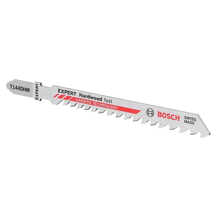 Bosch Hoja de sierra de calar T144DHM - Materiales de madera abrasivos, Vástago en T - Primer plano de una hoja de sierra de calar Bosch T144DHM Expert para corte rápido de madera dura con Carbide Technology, Swiss made.