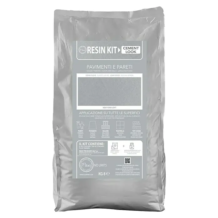 Fleur Kit Microcemento - New York, 8 kg - Se muestra una bolsa de "Fleur Resin Kit Cement Look", un producto para superficies de cemento, apto para paredes, suelos y azulejos.