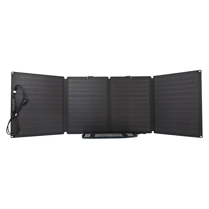 EcoFlow Panel solar Plegable - L x An x Al: 178,5 x 42 x 2,5 cm, 110 W - La imagen muestra un sistema de paneles solares portátiles de cuatro paneles de pie sobre una bolsa e incluye un cable.