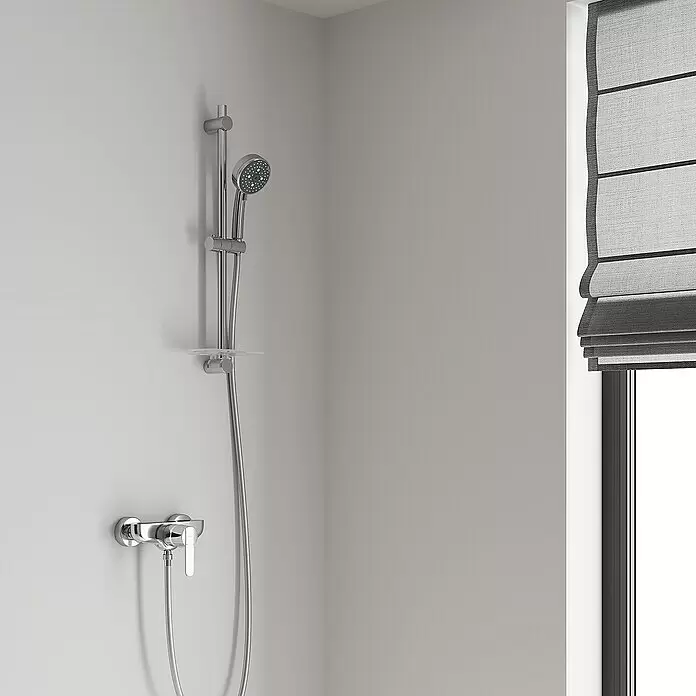 Grohe Vitalio Comfort 100 Handbrause - Anzahl Funktionen: 4 Stk., Durchmesser: 10 cm, Chrom - Chrom-Duschsystem mit Mischer und Handbrause an Gleitstange.