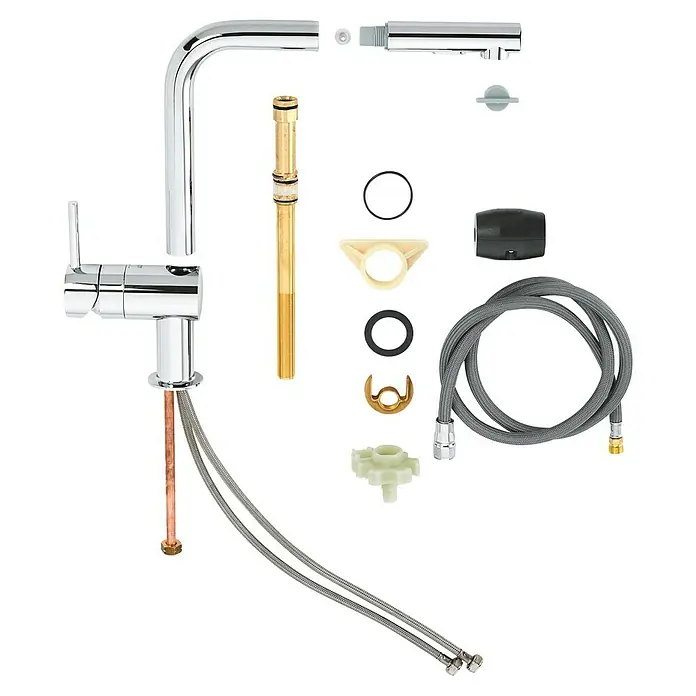 Grohe Spültischarmatur Minta - L-Auslauf, Chrom, Glänzend, Anzahl Strahlarten: 2 Stk. - Komplette Armatur-Set-Ansicht mit allen Komponenten, einschließlich Hahn, Schläuchen und Zubehör, vor schwarzem Hintergrund.