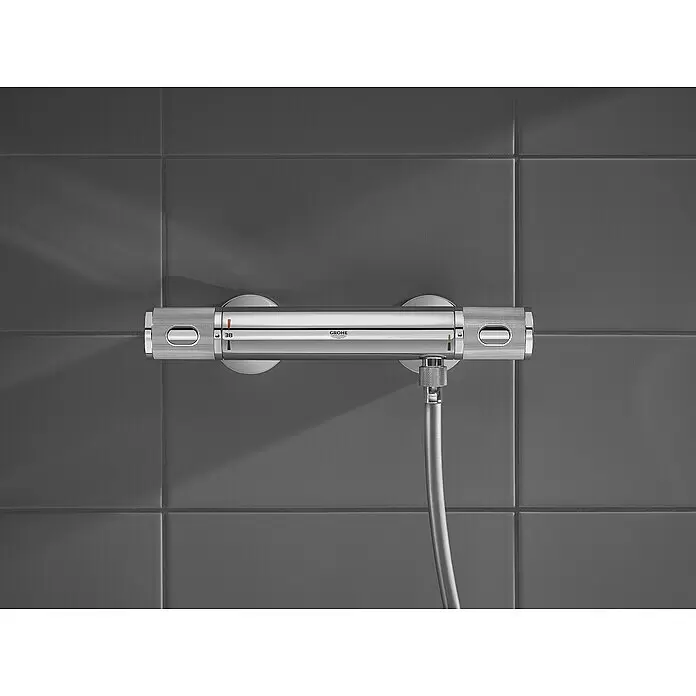 Grohe Precision Feel Brausethermostat - Chrom - Verchromte Thermostat-Duscharmatur mit strukturierten Bedienelementen, integrierter Temperaturanzeige (38) und Brauseschlauch.