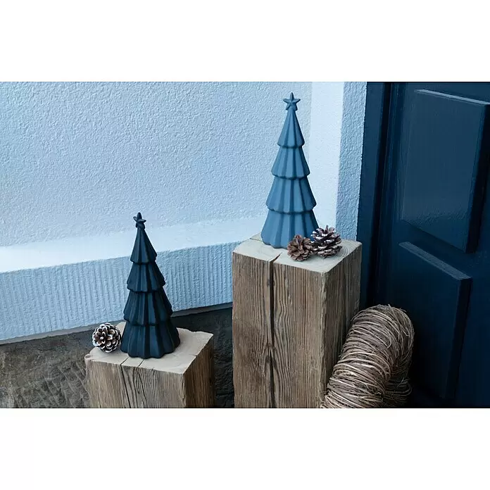 Dekofigur Baum - Ø x H: 11 x 27 cm, Grau, Kunststoff - Stimmungsaufnahme
