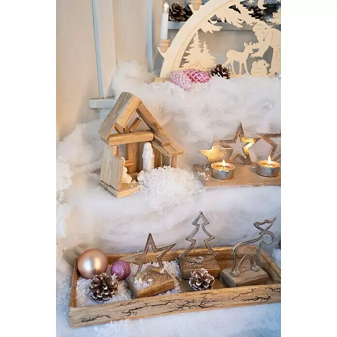 Dekofigur Stern, Tanne und Elch auf Holzsockel - L x B x H: 3,5 x 10 x 13 cm, Holz, Hirsch - Weihnachtsdisplay mit Holzkrippe, Metallsternen mit Kerzen, Holzausschnitten und Ornamenten auf Kunstschnee.