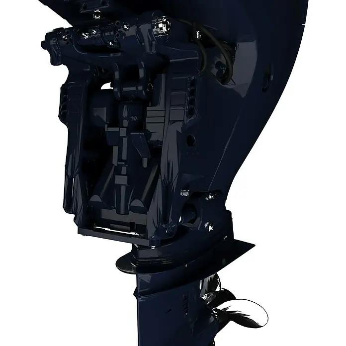 Tohatsu Außenbordmotor MFS 115 AETUL - 84,6 kW, Fernsteuerung, Superlangschaft, Elektrostart - Nahaufnahme eines dunkelblauen Bootsmotors mit glänzender Oberfläche vor schwarzem Hintergrund.
