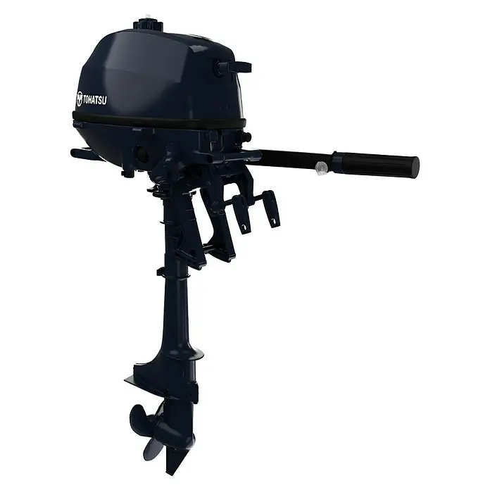 Tohatsu Außenbordmotor MFS 3,5 CS - 2,6 kW, Pinnensteuerung, Kurzschaft, Seilzug - Nahaufnahme eines Tohatsu Außenbordmotors, ideal für kleinere Boote. Seine kompakte Bauweise sorgt für leichte Handhabung und zuverlässige Leistung.