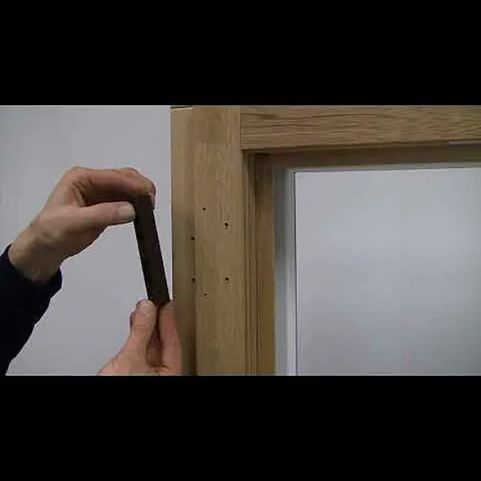 Abus Fenster-Zusatzschloss FTS96 - Braun - Montage ABUS FTS96 Fenstersicherung