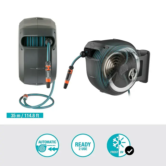 Gardena Wand-Schlauchbox RollUp XL - Schlauchlänge: 35 m - Das Bild zeigt zwei Gardena Wand-Schlauchboxen 35 roll-up automatic nebeneinander, die für eine einfache und automatische Bewässerung konzipiert sind.