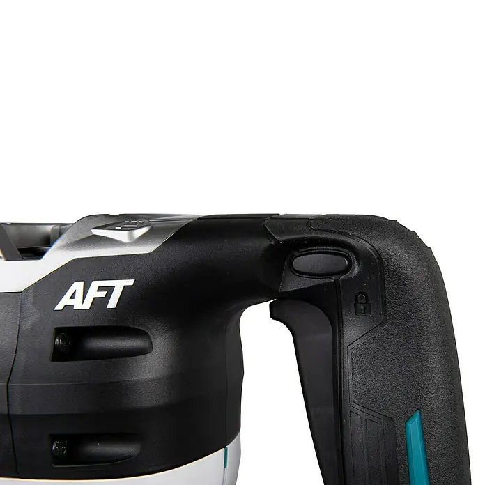 Makita XGT 40V max. Akku-Kombihammer HR005GZ01 - 8 J, 40 V, Ohne Akku - Detailaufnahme eines AFT-Elektrowerkzeugs, das die ergonomische Bauweise und die Bedienelemente hervorhebt.\n