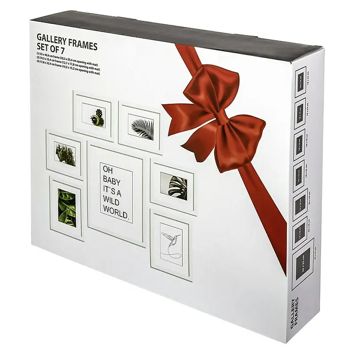 Bilderrahmen-Set - 7 -tlg., Weiß, Holz - Eine Packung mit 7 Galerierahmen in verschiedenen Größen, verziert mit einer roten Schleife, ideal für die individuelle Wandgestaltung.