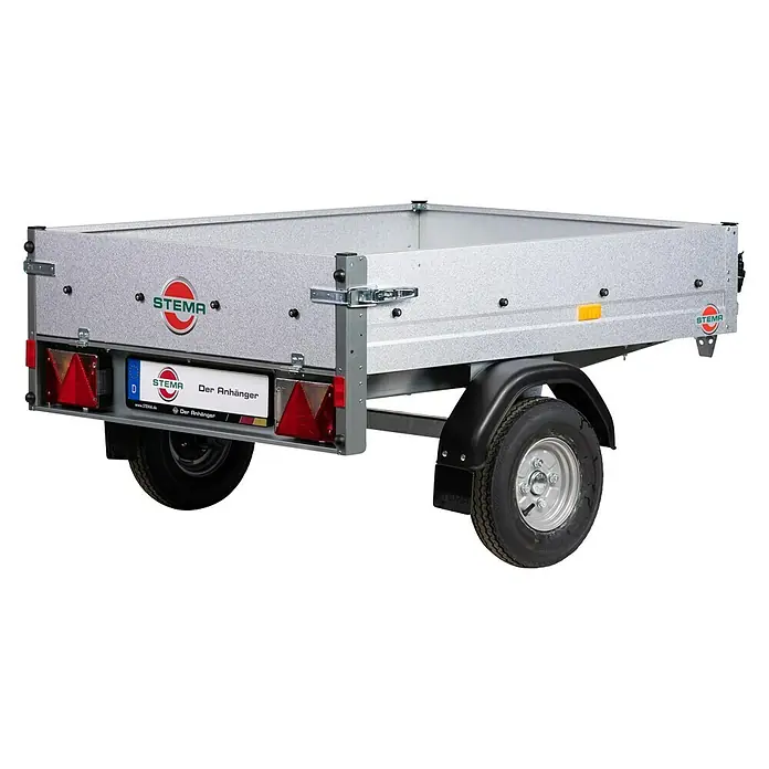 Stema Anhänger Mini 350 mit Bordwandaufsatz u. Flachplane - Nutzlast: 245 kg, Einachser, Kasteninnenmaß: 134 x 108 x 26,5 cm (Höhe inkl. Bordwandaufsatz 53 cm), Ungebremst - Abbildung eines Stema-Anhängers, ideal für den Transport. Robuste Bauweise für den sicheren Transport verschiedener Güter.