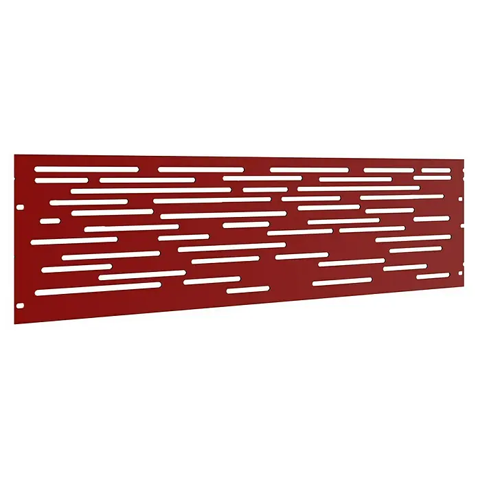 Gabio Zaunelement Lines - 197,5 x 45 cm, Stahl, Rubinrot - Eine rote Lochplatte mit länglichen, horizontalen Schlitzen und Löchern in den Ecken zur Befestigung.