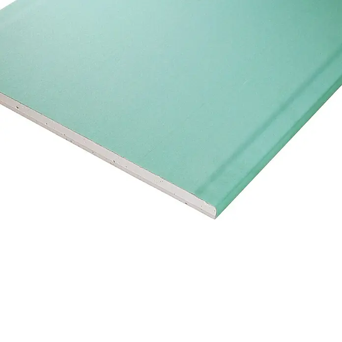 Rigips Gipskartonplatte - 2.000 x 625 x 20 mm, Imprägniert - Nahaufnahme einer grünen Gipskartonplatte, die für den Feuchtraum geeignet ist. Ideal für Badezimmer und Küchen.
