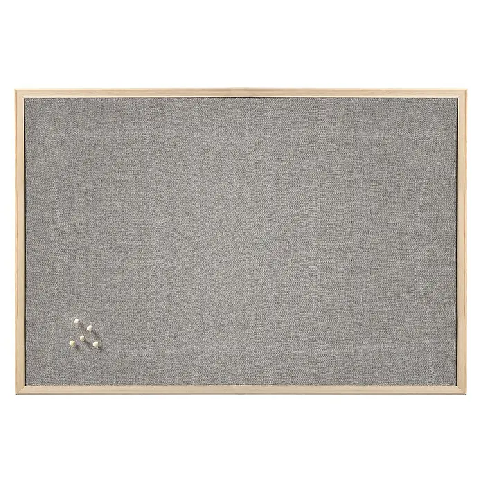 Zeller Present Pinnwand - 80 x 60 cm, Holz - Ansicht einer rechteckigen grauen Stoff-Pinnwand mit hellem Holzrahmen und einigen Reißnägeln an der Unterseite.