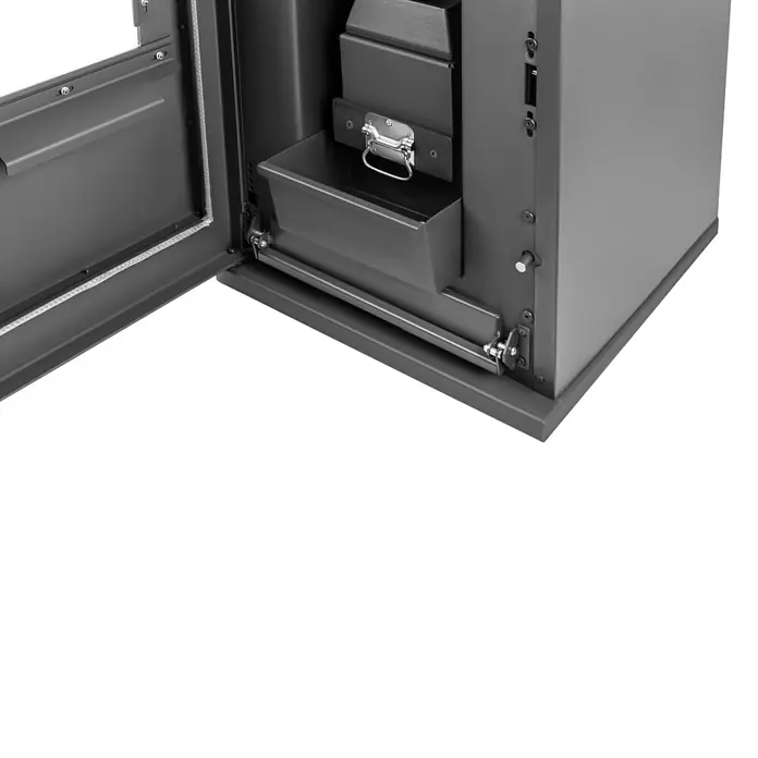 Hidroestufa de pellets Leonora Hidro 24 - 24 kW, Volumen de calefacción: 220 m³, Negro - Primer plano de una estufa de pellets negra con la puerta abierta, que ofrece una vista del interior de la estufa y el cajón de cenizas.