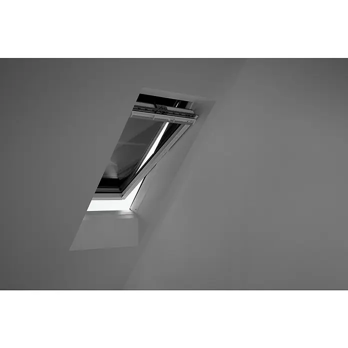 Velux Hitzeschutz-Markise Solar SSS - Passend für Fenstertyp: GGU, GGL, GPU, GPL, GHU, GHL, Passend für Fenstergröße: PK06, P06 - Das schwenkbare Dachfenster lässt viel Licht in den Raum und sorgt für eine angenehme Atmosphäre. Es ist ein schönes Detail im modernen Interieur.