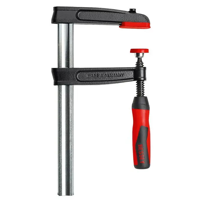 Bessey Schraubzwinge TP125S12BE - Spannweite: 1.250 mm, Spannkraft: 5.500 N, Ausladung: 120 mm - Eine hochwertige, schwarze und rote BESSEY Schraubzwinge für präzise und kraftvolle Spannarbeiten in der Werkstatt.