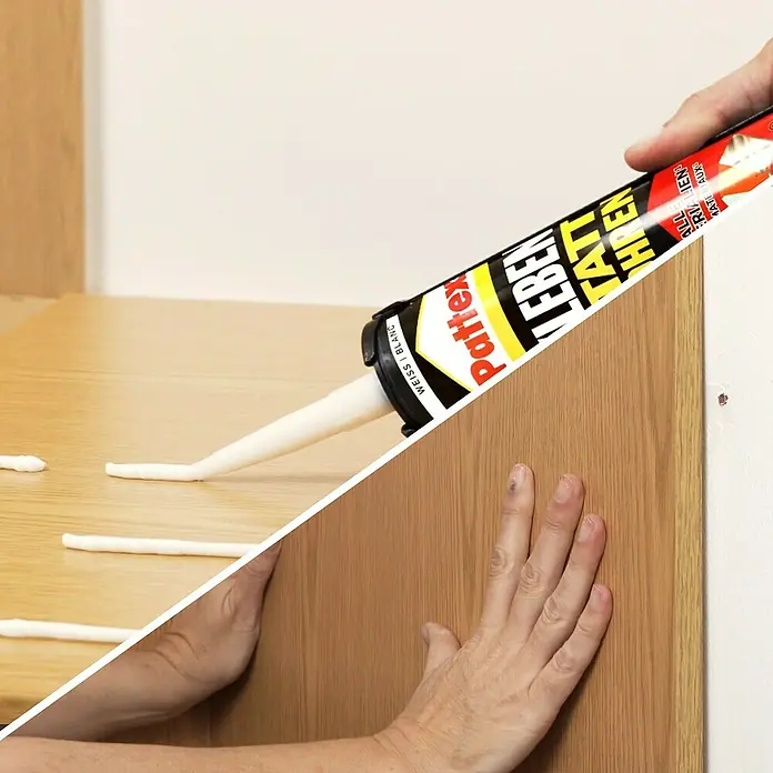 Pattex Montagekleber Kleben statt Bohren High Tack - 440 g, Lösemittelfrei - Das Bild zeigt eine Kartusche Pattex Montagekleber, mit der weiße Klebstofflinien auf eine Holzoberfläche aufgetragen werden, um ein Werkstück zu befestigen.
