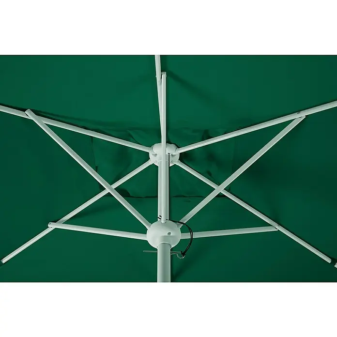 Schneider Classic Marktschirm Oslo - Grün, Bespannungsmaß (L x B): 300 x 200 cm - Nahaufnahme eines grünen Sonnenschirms von unten, der die weiße Rahmenstruktur und das grüne Stoffdach zeigt.