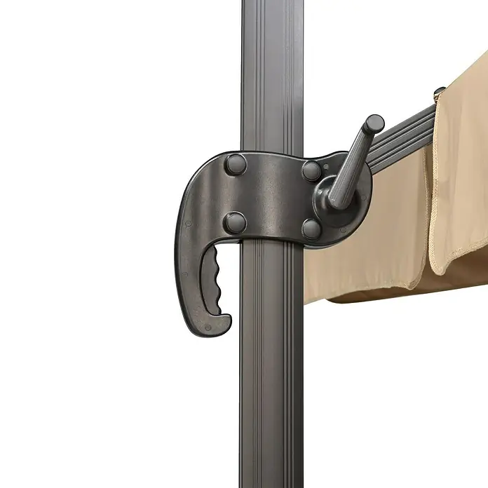 Schneider Classic Ampelschirm Rhodos - Natur, Bespannungsmaß (L x B): 300 x 300 cm - Detailaufnahme eines Sonnenschirmmastes mit Handkurbelmechanismus und beigefarbenem Schirmstoff im Hintergrund.