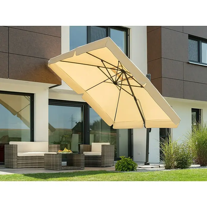 Schneider Classic Ampelschirm Rhodos - Natur, Bespannungsmaß (L x B): 300 x 300 cm - Der rechteckige Sonnenschirm spendet Schatten auf der Terrasse. Die Sitzgruppe mit Rattansesseln und Tisch lädt zum Entspannen ein.