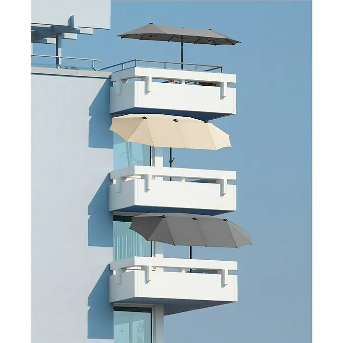 Schneider Classic Balkonschirm SalernoSilbergrau, L x B: 150 x 291 cm - Aufnahme von Balkonen mit Sonnenschirmen. Die Sonnenschirme bieten Schatten und Schutz vor der Sonne und verbessern die Nutzbarkeit der Balkone.