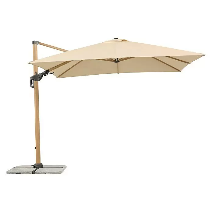 Schneider Classic Ampelschirm Rhodos Twist Woody - Natur, Bespannungsmaß (L x B): 300 x 300 cm - Freiarmschirm mit beigem Bezug, hellem Holzpfosten und grauem Steinplattenfuß.