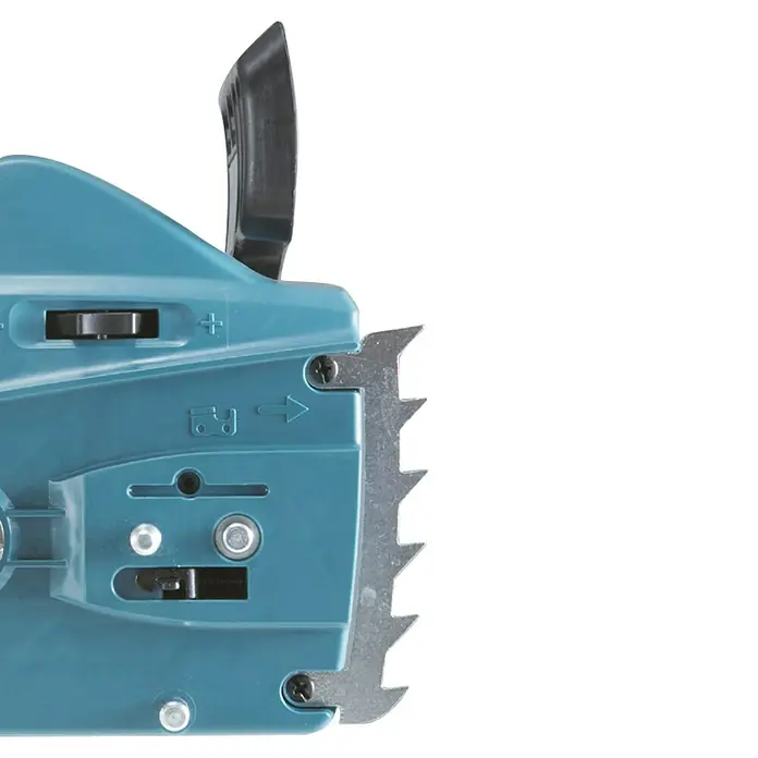 Makita Elektro-Kettensäge UC4041A - 1.800 W, Schwertlänge: 40 cm - Nahaufnahme einer Makita Akku-Blechschere, die für präzise Schnitte in Blechmaterialien entwickelt wurde.\n
