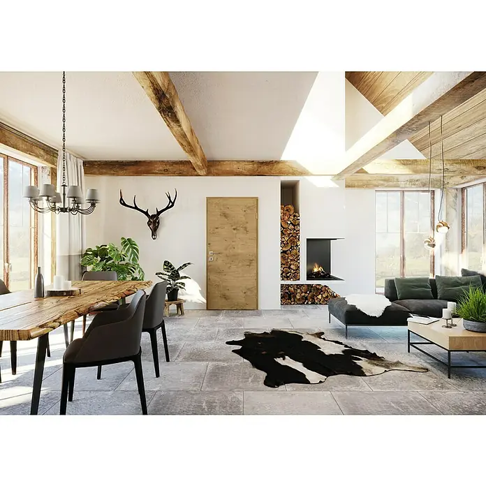 GetaDoor Laminit Türzarge GLQ 335 - 735 x 1.985 mm, Wandstärke: 145 mm, DIN Anschlag: Rechts, Eiche Ferox - Einladender Wohnbereich mit Holzbalken, modernem Kamin und stilvoller Einrichtung, die eine warme und gemütliche Atmosphäre schafft.