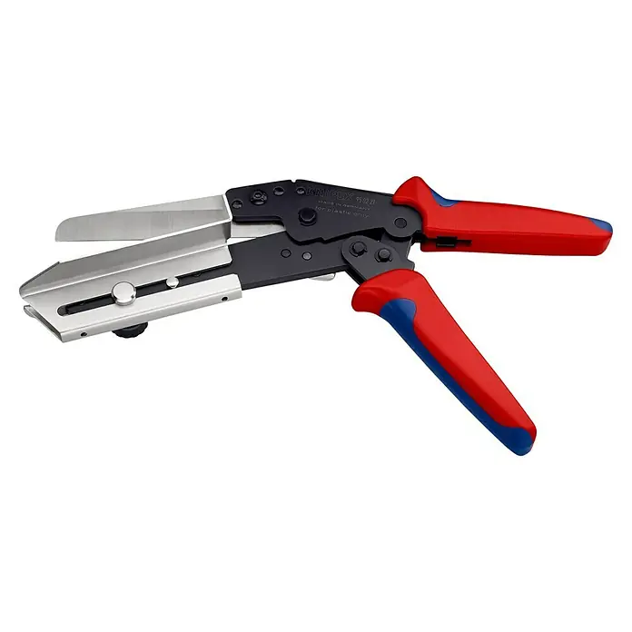 Knipex Schere - Geeignet für: Kunststoffprofile, Schnittlänge: 110 mm - Abbildung einer KNIPEX 95 02 21 SB Kabelschere, einem Werkzeug für präzises Schneiden von Kabeln und Drähten, ideal für professionelle Anwendungen.
