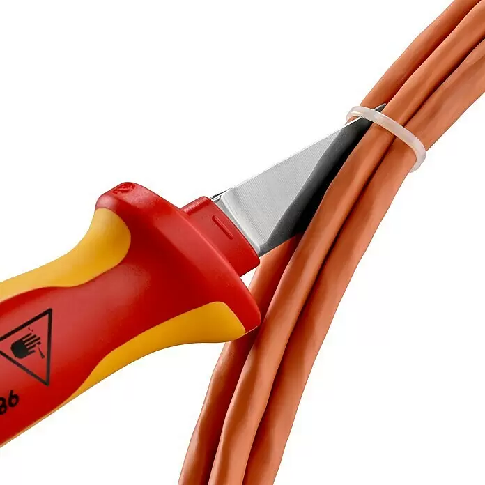 Knipex Kabelmesser - Schneide, Klingenlänge: 50 mm - Anwendungsbeispiel