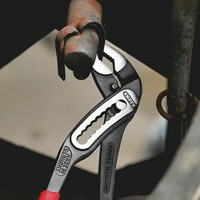 Knipex Wasserpumpenzange Alligator - Länge: 180 mm - Anwendungsbeispiel