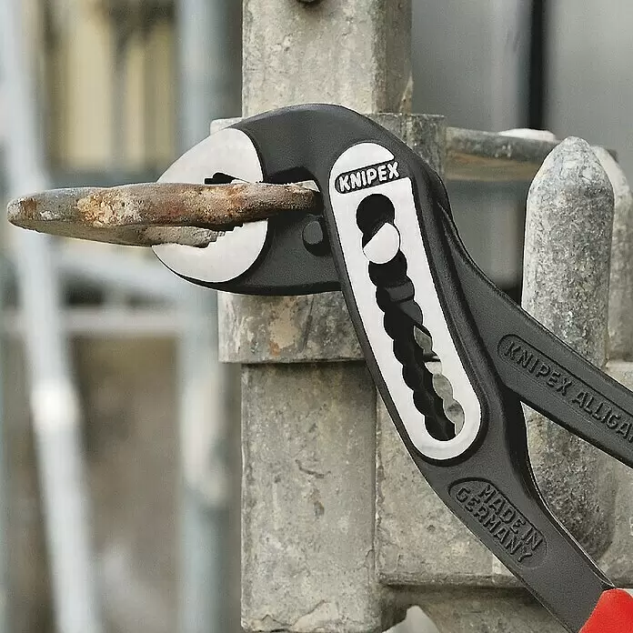 Knipex Wasserpumpenzange Alligator - Länge: 250 mm, Poliert - Anwendungsbeispiel