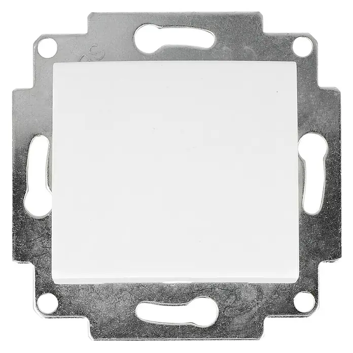 Voltomat VITA Wechselschalter - Alpinweiß, Unterputzmontage, 10 A, 6 Stk. - Weißer Lichtschalter mit einer silberfarbenen Metallhalterung. Praktisch für die einfache Bedienung der Beleuchtung im Haus.