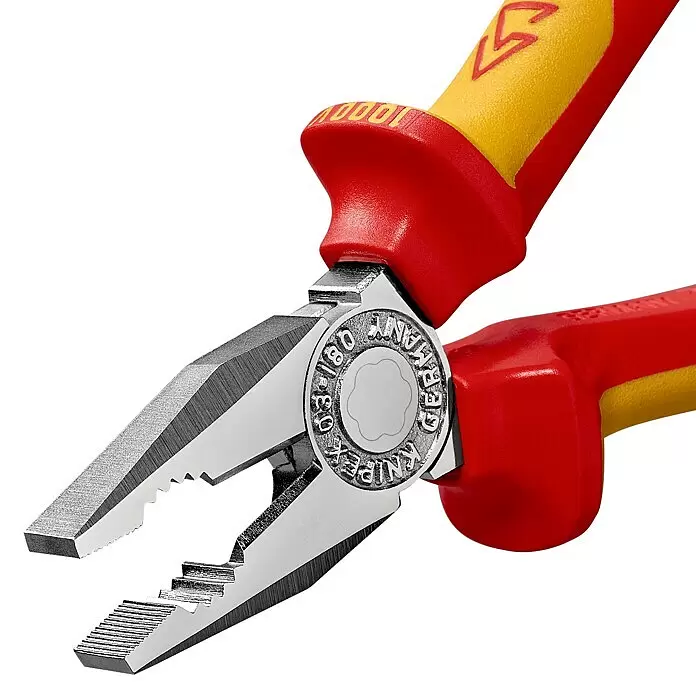 Knipex Kombizange - Länge: 18 cm, Ölgehärtet - Isolierte Zange mit roten und gelben Griffen und Metallbacken, für 1000V ausgelegt.