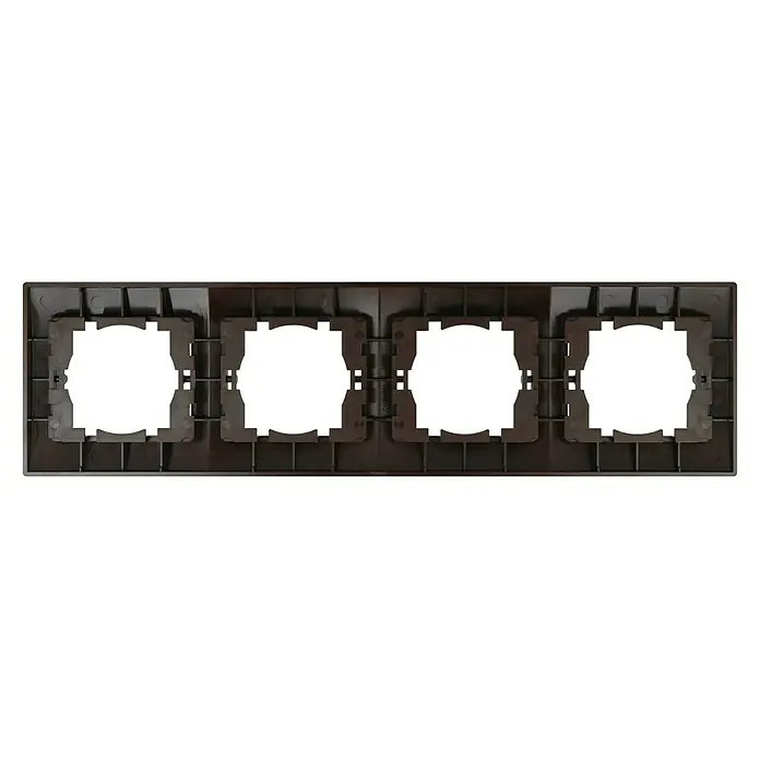 Voltomat DEA 100 Abdeckrahmen - Braun, 4-fach, Kunststoff, Horizontal - Eine braune Vierfach-Rahmenabdeckung für Lichtschalter oder Steckdosen. Sie ist aus Kunststoff gefertigt und hat quadratische Aussparungen.
