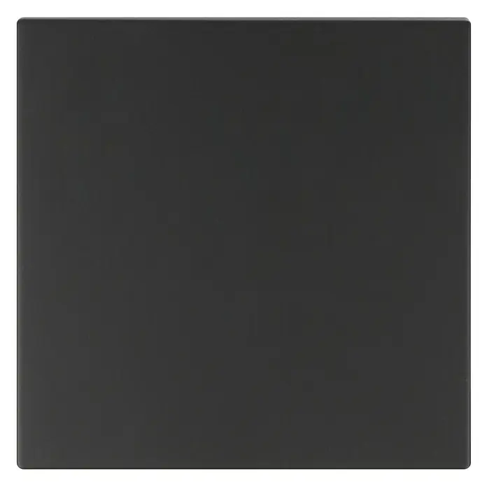 Voltomat Lena Kreuzschalter - Anthrazit, 10 A - Nahaufnahme einer stilvollen, quadratischen, schwarzen Fliese. Ideal für moderne Wand- und Bodengestaltungen, die Eleganz und Funktionalität vereinen.