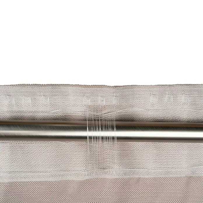 Schlaufenschal Leinen-Look - B x H: 135 x 300 cm, 100 % Polyester, Cappuccino - Nahaufnahme eines modernen Vorhangs mit elegantem Faltenband und einer silbernen Gardinenstange. Perfekt für stilvolle Fensterdekoration.