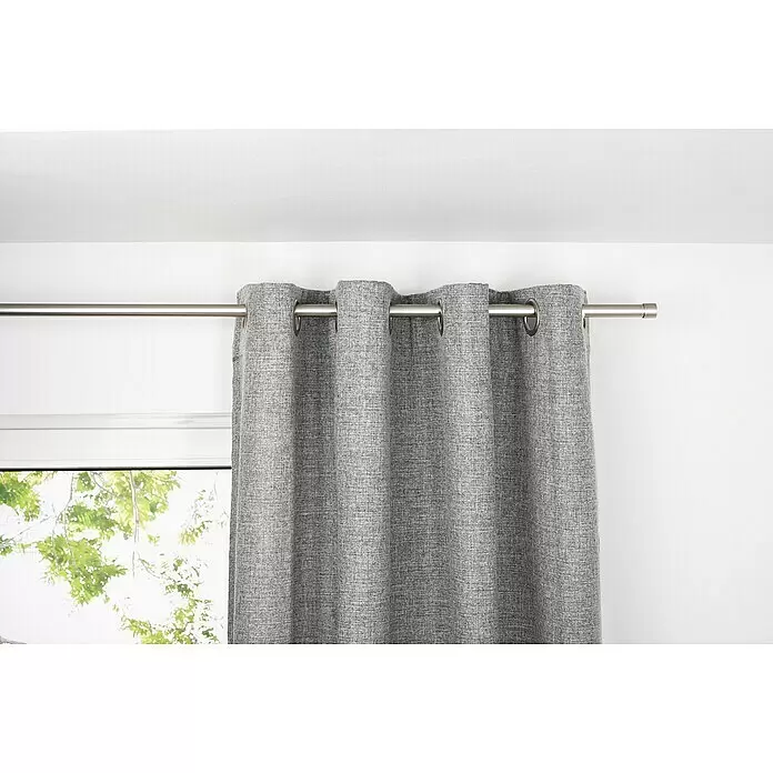 Ösenschal Chalet - B x H: 135 x 245 cm, 100 % Polyester, Grau - Grauer strukturierter Vorhang mit Metallösen, der an einer silbernen Stange vor einem Fenster hängt.