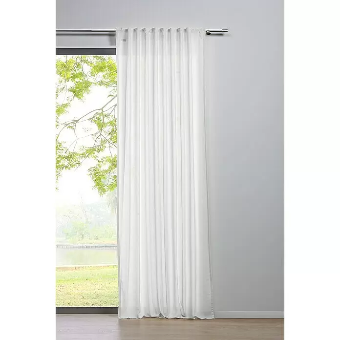 Schlaufenschal Mood - B x H: 135 x 245 cm, 100 % Polyester, Weiß - Langer weißer transparenter Vorhang an silberner Stange, der ein Fenster teilweise bedeckt.