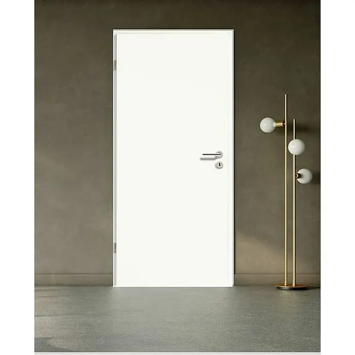 GetaDoor Laminit Zimmertür GL 223985 x 1.985 mm, DIN Anschlag: Links, Weiß seidenmatt, Röhrenspan - Elegante weiße Innentür mit schlichtem Design und moderner Türgarnitur, die den Raum optisch aufwertet. Stilvolle Raumgestaltung mit Fokus auf die Tür.