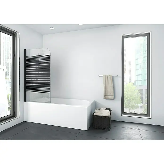 Aurlane Badewannenaufsatz Black Lines - B x H: 75 x 140 cm, 1 Stk., Schwarz - Badezimmer mit Badewanne, Duschwand mit Streifenmuster und Handtuchhalter. Moderne Einrichtung mit Fensterblick.