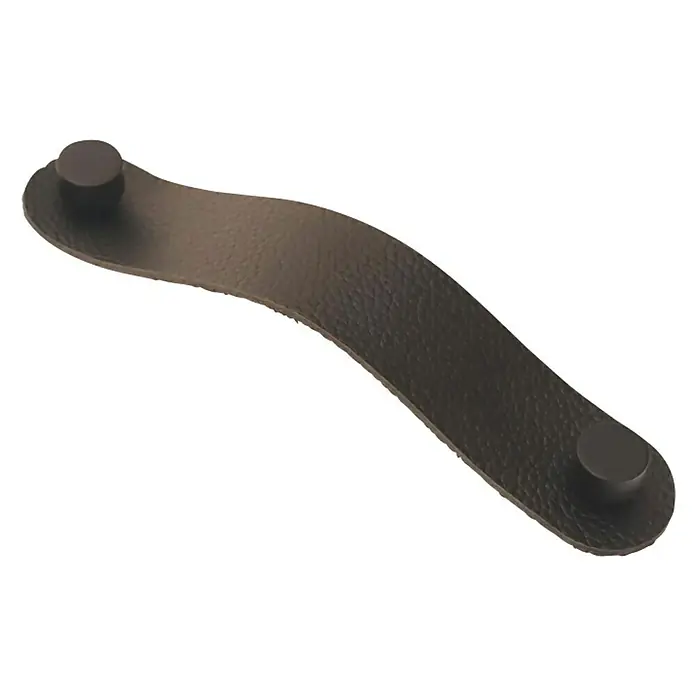 Möbelgriff - 2 Stk., Typ Möbelgriff: Bügel, Leder, Schwarz, Länge: 170 mm - Nahaufnahme eines gebogenen Ledergriffs mit runden Enden auf schwarzem Hintergrund, der die Textur und das Design hervorhebt.