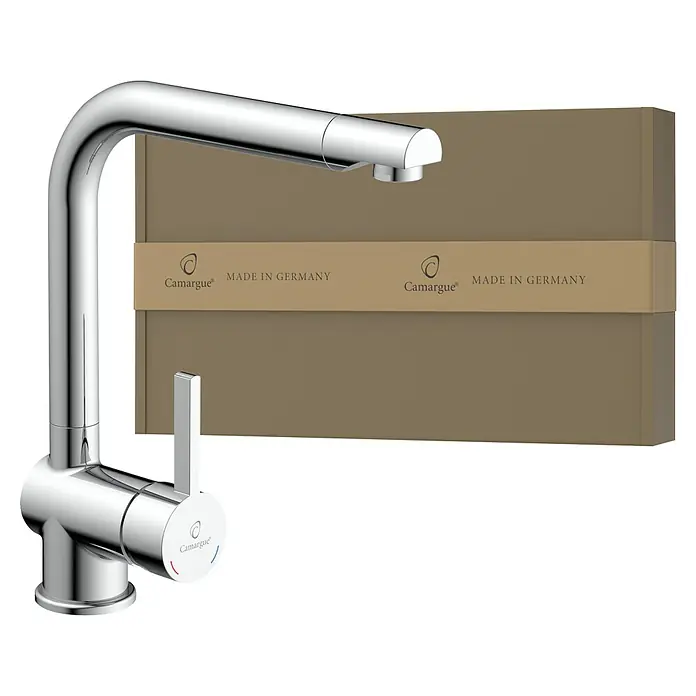 Camargue Spültischarmatur Antea - Chrom, Glänzend - Eine Chrom-Küchenarmatur von Camargue vor einem passenden Karton, der die Aufschrift "Made in Germany" trägt.