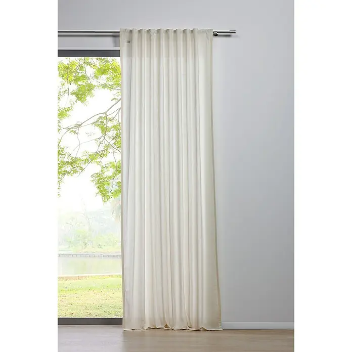 Schlaufenschal Mood - B x H: 135 x 300 cm, 100 % Polyester, Ecru - Elegante, bodenlange, cremefarbene Gardine aus leicht transparentem Stoff, die sanftes Licht filtert und eine ruhige Atmosphäre schafft.