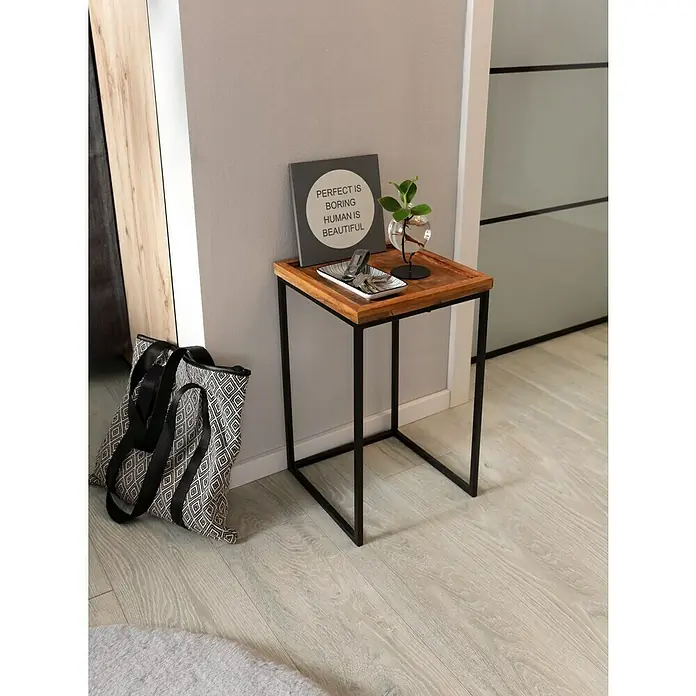 Beistelltisch - L x B x H: 33 x 33 x 52 cm, Mangoholz - Elegantes kleines Beistelltischchen mit Holzplatte und schwarzem Metallgestell. Perfekt für moderne Wohnräume.