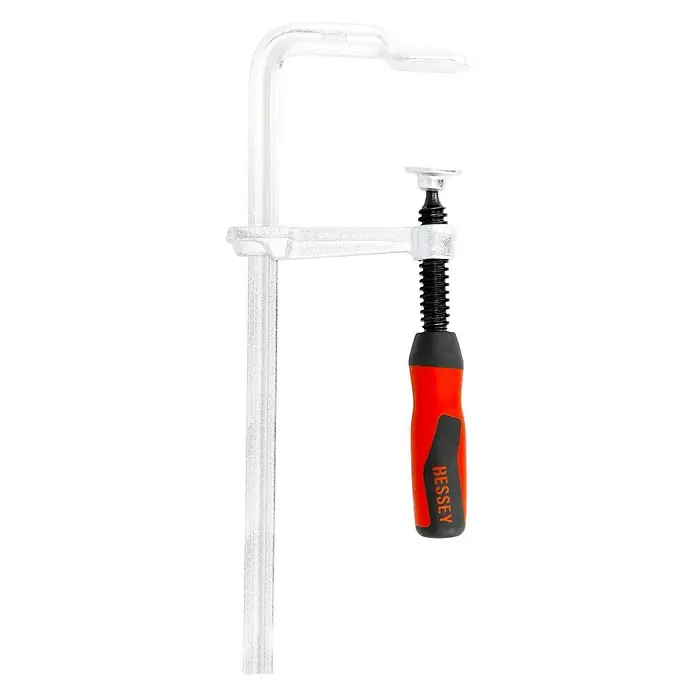 Bessey Schraubzwinge G20B6 - Spannweite: 200 mm, Spannkraft: 5.500 N, Ausladung: 60 mm - Eine silberfarbene BESSEY Schraubzwinge mit rotem Griff und schwarzem Akzent, die ein praktisches Werkzeug für verschiedene Spannaufgaben ist.