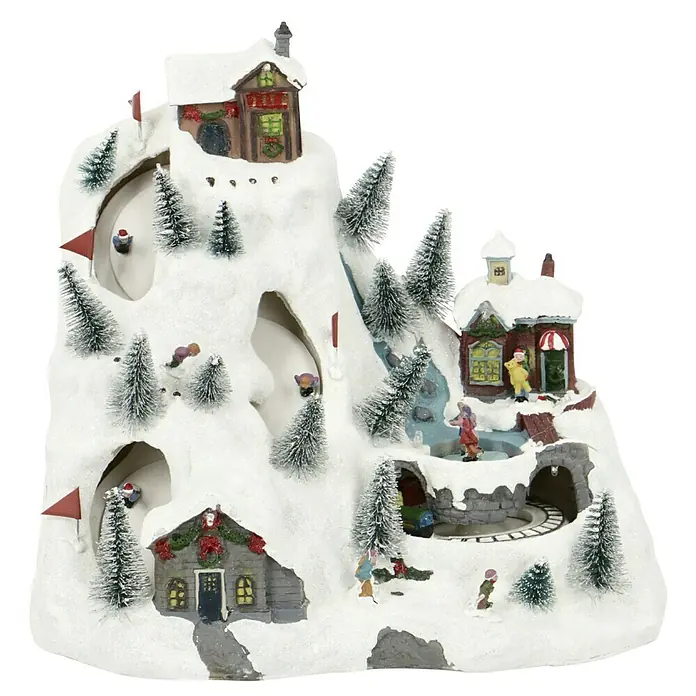 Konstsmide LED-Szenerie Skipiste - L x B x H: 31 x 20,5 x 27,5 cm, Bunt, Batteriebetrieben, LED - Winterliches Dorf-Dekorationsstück mit Häusern, Bäumen und Skifahrern auf einem verschneiten Berg. Ideal für die festliche Saison.
